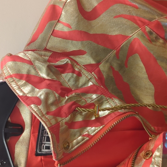 Red and Gold Mid-length Coat from the Collective Works by Berk 2 - Picture 12 of 12